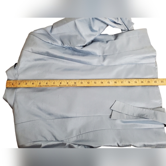 Vntg Kate Hall Silk Wrap Blouse. Blue. 10P - Picture 9 of 13